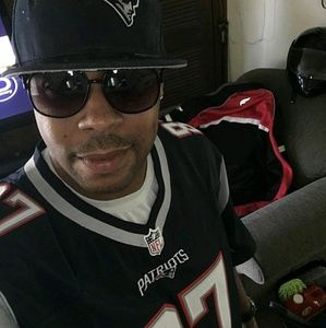 Meet your Posher, Larry